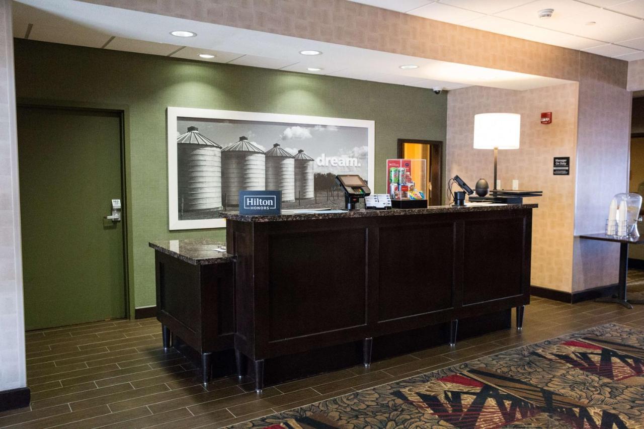 Hampton Inn & Suites Bismarck Northwest Eksteriør bilde