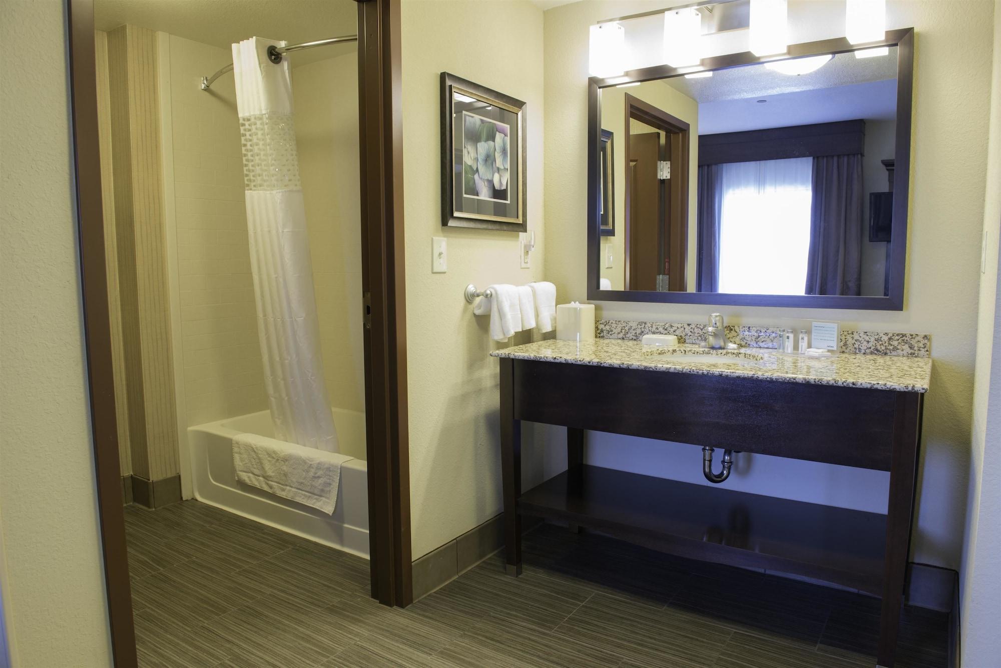 Hampton Inn & Suites Bismarck Northwest Eksteriør bilde