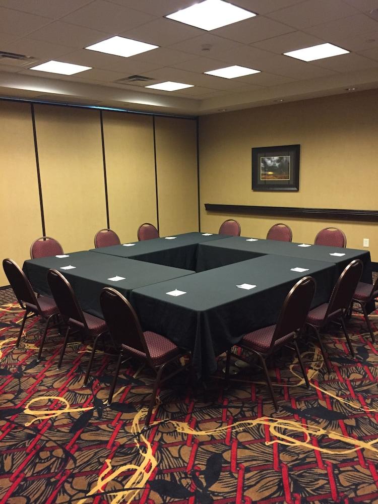 Hampton Inn & Suites Bismarck Northwest Eksteriør bilde