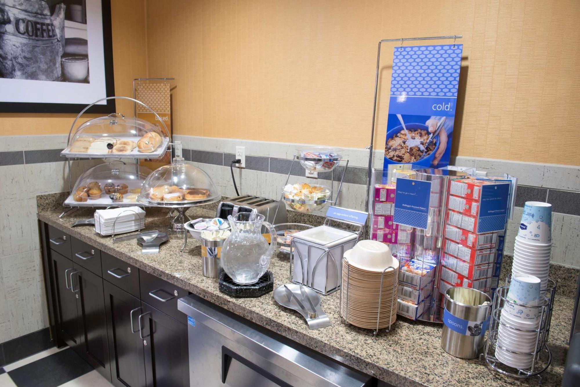 Hampton Inn & Suites Bismarck Northwest Eksteriør bilde