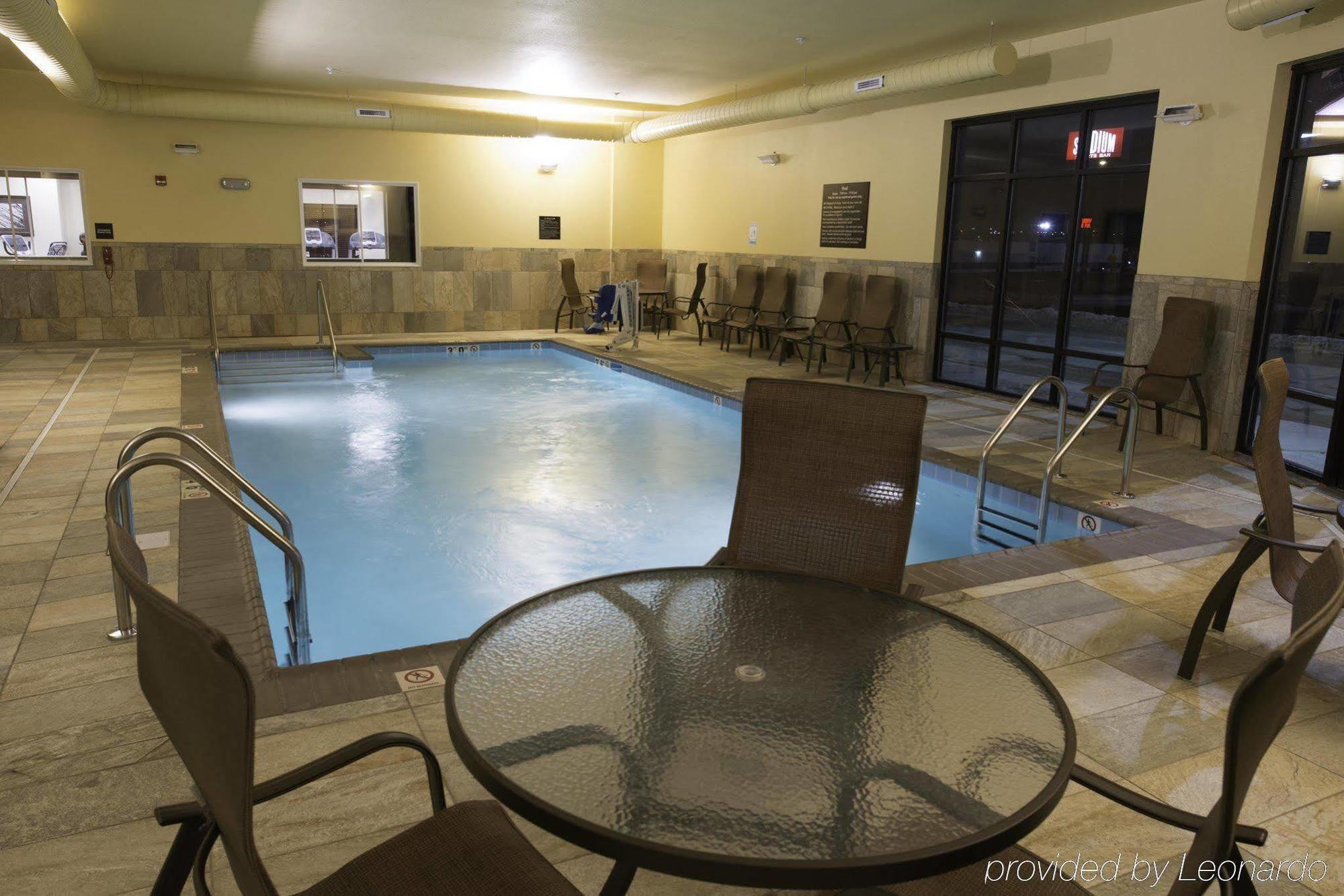 Hampton Inn & Suites Bismarck Northwest Eksteriør bilde