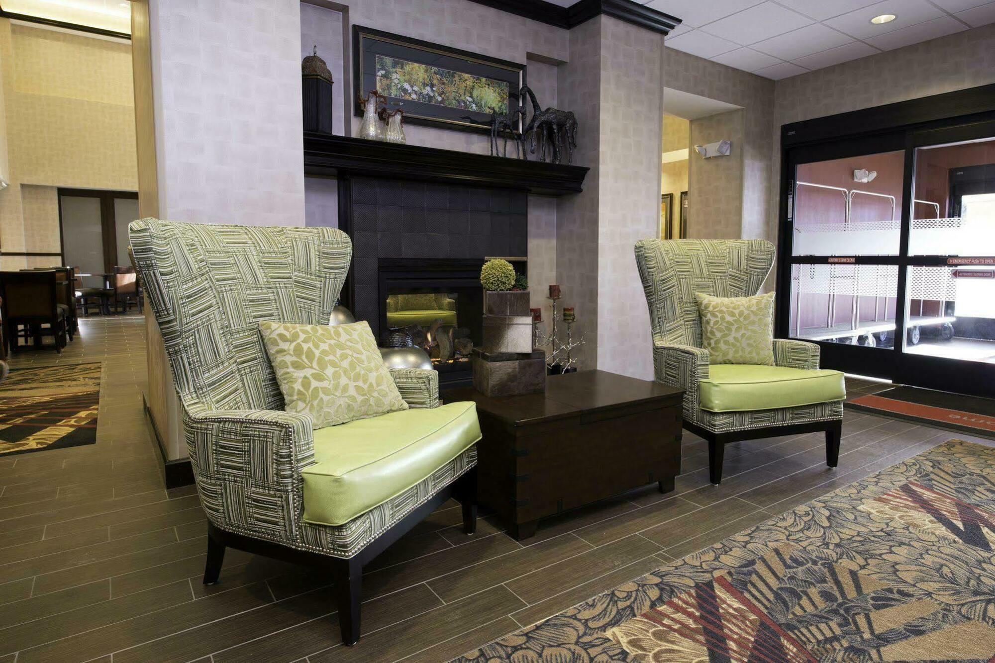 Hampton Inn & Suites Bismarck Northwest Eksteriør bilde